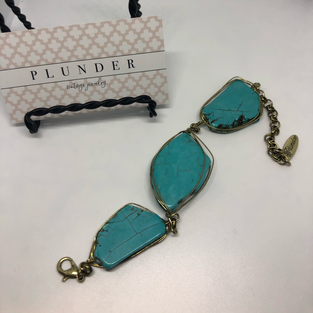 Turquoise stone bracelet